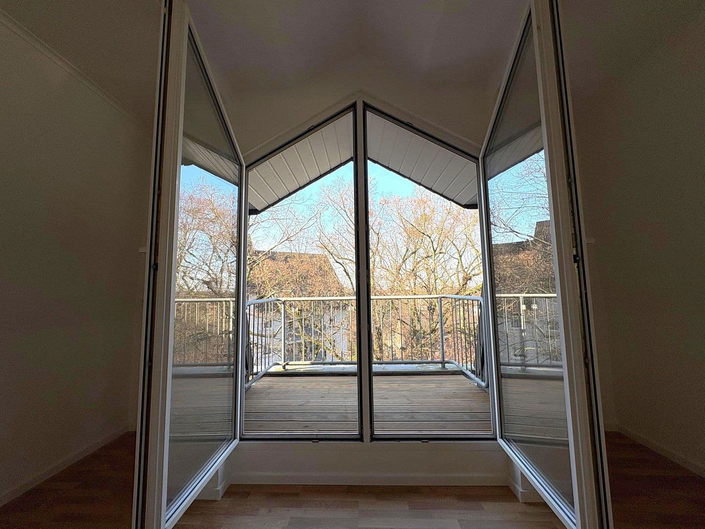 Prodej bytu 3+1 114 m², Kuthstraße 87, Köln, Severní Porýní-Vestfálsko Prodej bytu 3+1 114 m², Kuthstraße 87, Köln, Severní Porýní-Vestfálsko