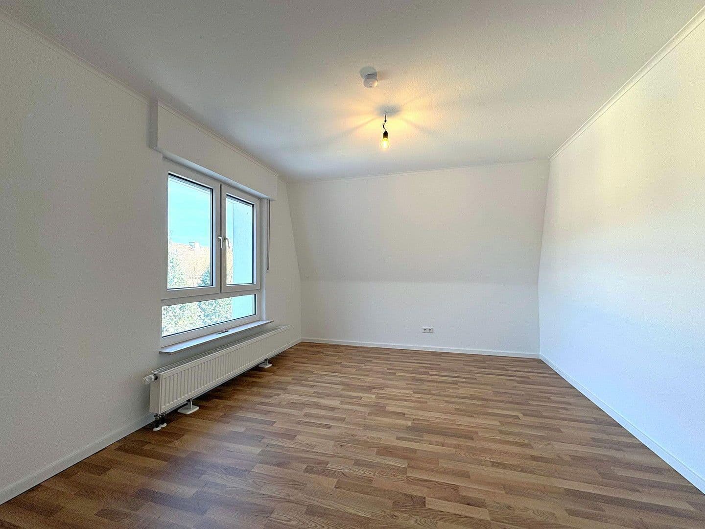 Prodej bytu 3+1 114 m², Kuthstraße 87, Köln, Severní Porýní-Vestfálsko Prodej bytu 3+1 114 m², Kuthstraße 87, Köln, Severní Porýní-Vestfálsko
