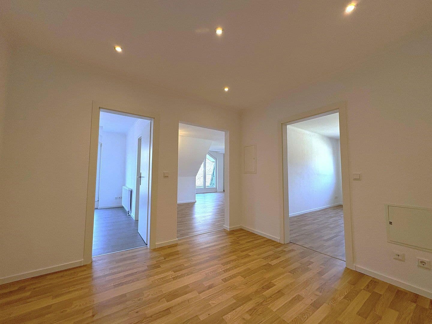 Prodej bytu 3+1 114 m², Kuthstraße 87, Köln, Severní Porýní-Vestfálsko Prodej bytu 3+1 114 m², Kuthstraße 87, Köln, Severní Porýní-Vestfálsko