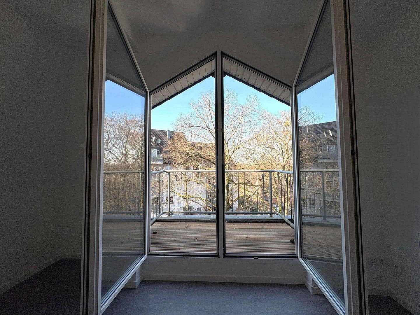 Prodej bytu 3+1 114 m², Kuthstraße 87, Köln, Severní Porýní-Vestfálsko Prodej bytu 3+1 114 m², Kuthstraße 87, Köln, Severní Porýní-Vestfálsko