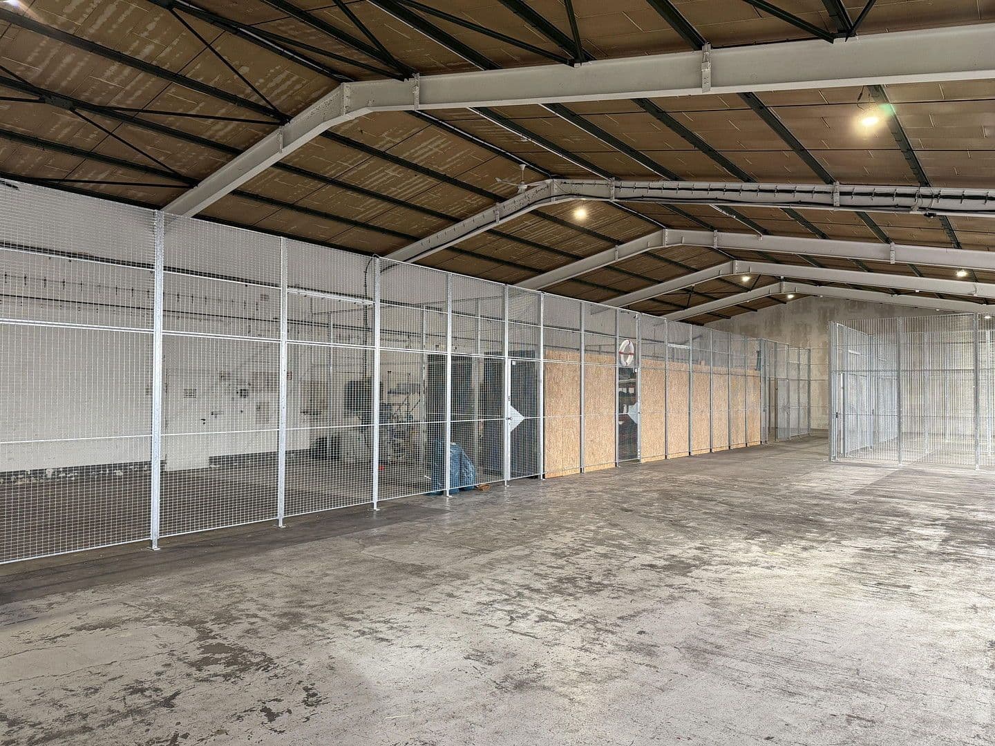Pronájem nebytového prostoru 1.500 m², Daimlerstraße 34, Walldorf, Bádensko-Württembersko Pronájem nebytového prostoru 1.500 m², Daimlerstraße 34, Walldorf, Bádensko-Württembersko
