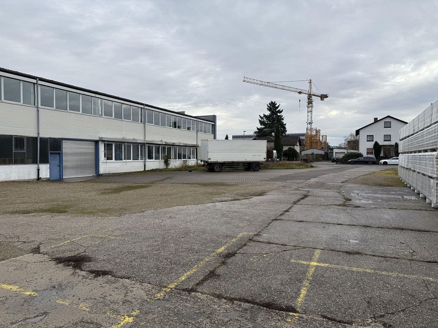 Pronájem nebytového prostoru 1.500 m², Daimlerstraße 34, Walldorf, Bádensko-Württembersko Pronájem nebytového prostoru 1.500 m², Daimlerstraße 34, Walldorf, Bádensko-Württembersko