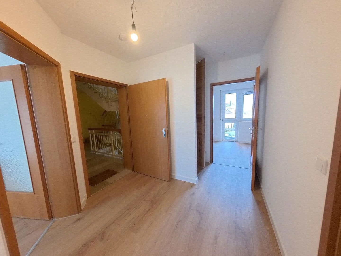 Pronájem bytu 2+1 60 m², Siegelsdorfer Stre. 22a, Seukendorf, Bavorsko Pronájem bytu 2+1 60 m², Siegelsdorfer Stre. 22a, Seukendorf, Bavorsko