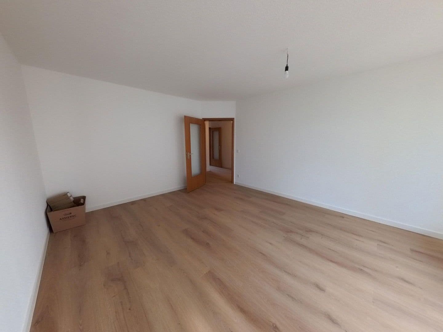 Pronájem bytu 2+1 60 m², Siegelsdorfer Stre. 22a, Seukendorf, Bavorsko Pronájem bytu 2+1 60 m², Siegelsdorfer Stre. 22a, Seukendorf, Bavorsko