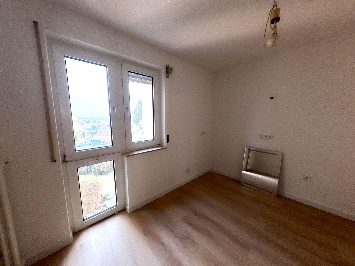 Pronájem bytu 2+1 60 m², Siegelsdorfer Stre. 22a, Seukendorf, Bavorsko Pronájem bytu 2+1 60 m², Siegelsdorfer Stre. 22a, Seukendorf, Bavorsko