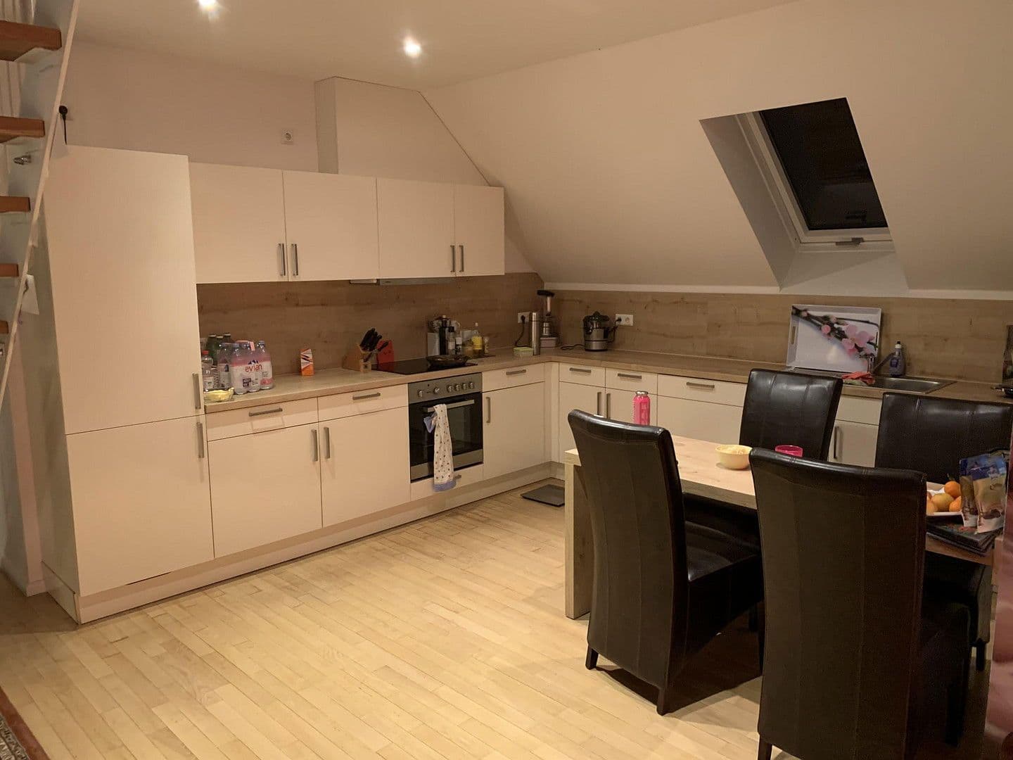 Pronájem bytu 3+1 128 m², Berliner Straße 90, Strausberg, Braniborsko Pronájem bytu 3+1 128 m², Berliner Straße 90, Strausberg, Braniborsko