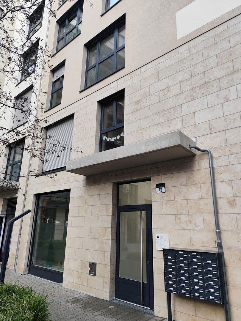 Pronájem bytu 1+1 35 m², Frankfurt (Main), Hessen Pronájem bytu 1+1 35 m², Frankfurt (Main), Hessen