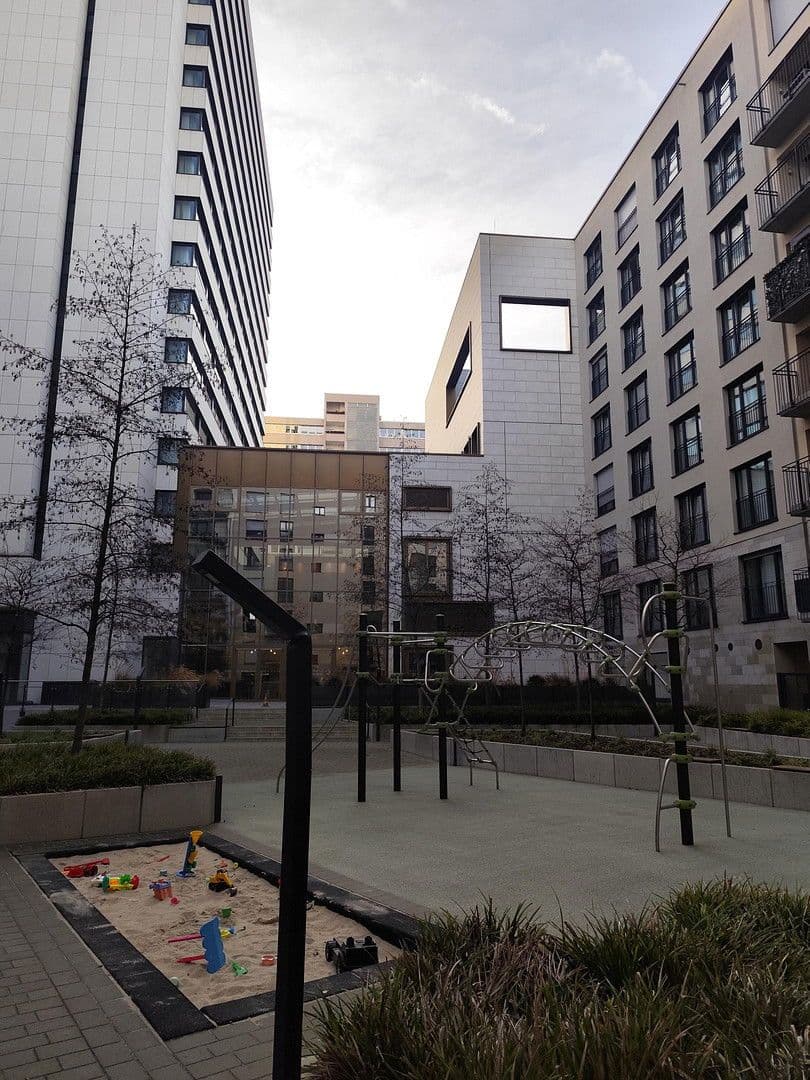 Pronájem bytu 1+1 35 m², Frankfurt (Main), Hessen Pronájem bytu 1+1 35 m², Frankfurt (Main), Hessen