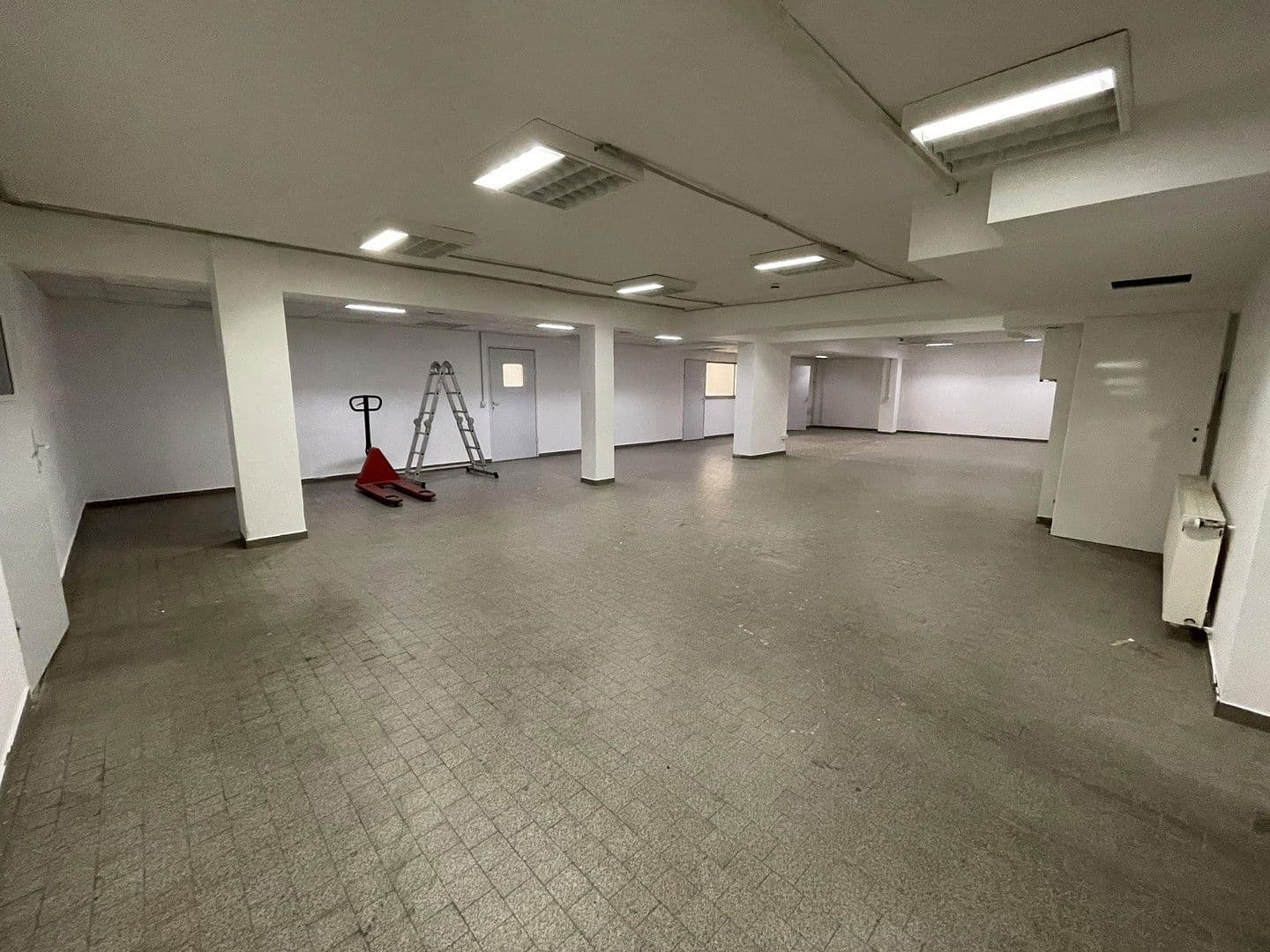 Prodej domu 430 m², Tulpenstr. 2-4, Dietzenbach, Hessen Prodej domu 430 m², Tulpenstr. 2-4, Dietzenbach, Hessen