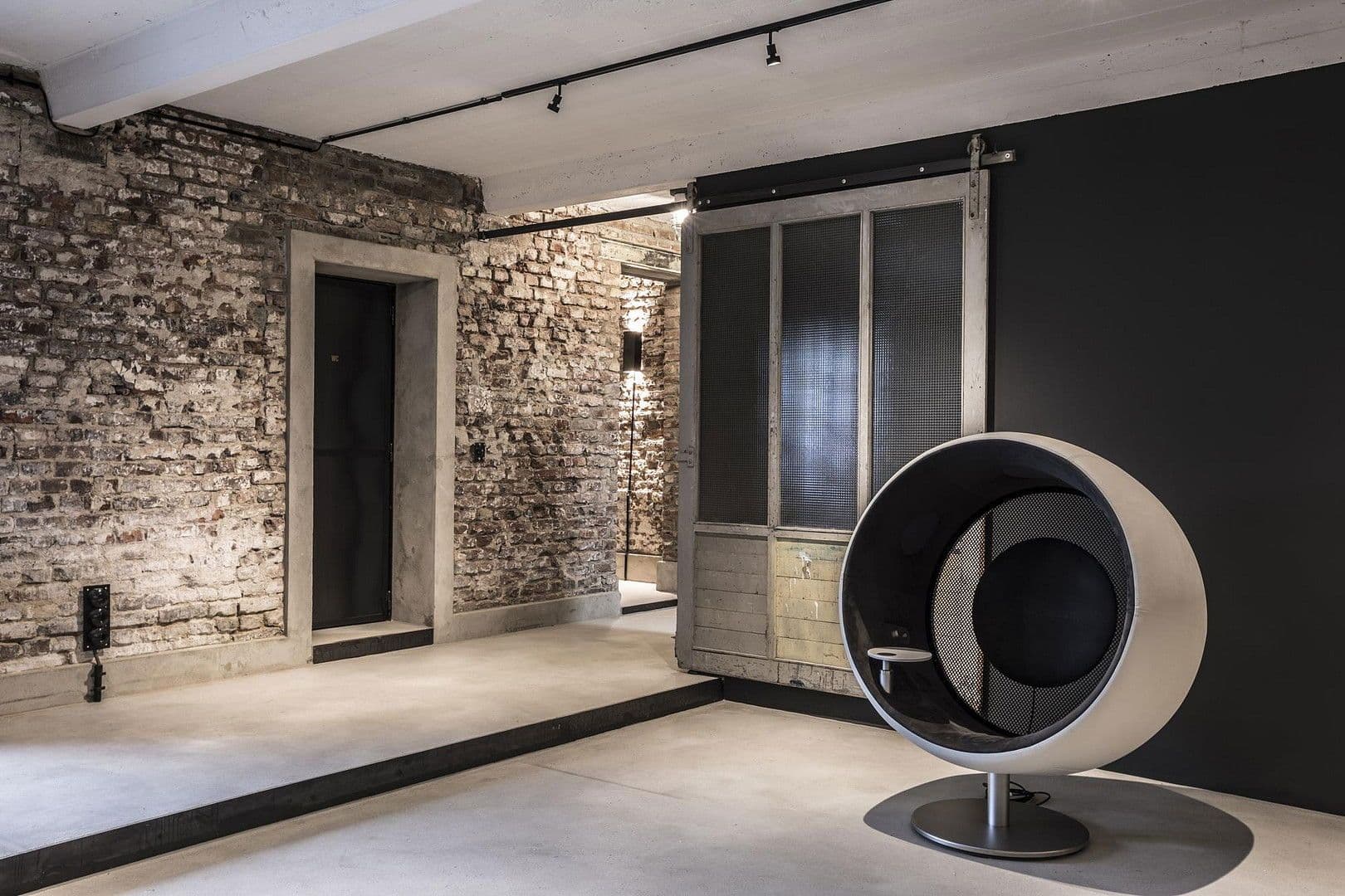 Prodej domu 360 m², pozemek 403 m², Jahnstraße 16a, Düsseldorf, Severní Porýní-Vestfálsko Prodej domu 360 m², pozemek 403 m², Jahnstraße 16a, Düsseldorf, Severní Porýní-Vestfálsko