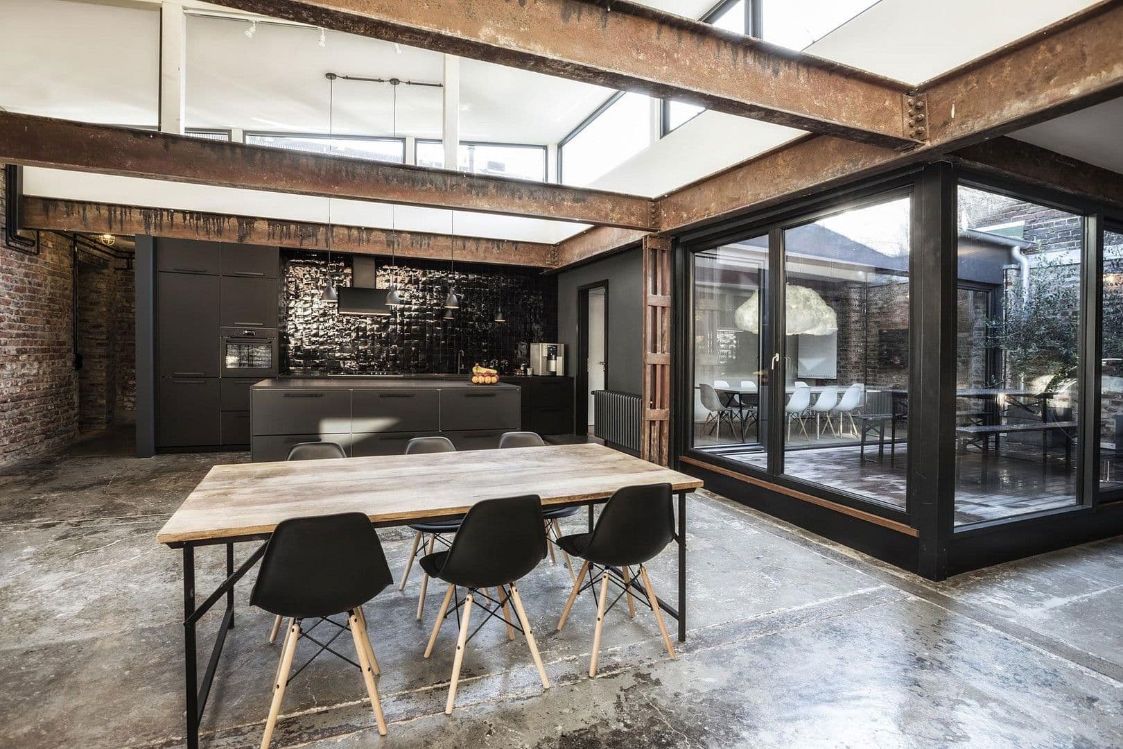 Prodej domu 360 m², pozemek 403 m², Jahnstraße 16a, Düsseldorf, Severní Porýní-Vestfálsko Prodej domu 360 m², pozemek 403 m², Jahnstraße 16a, Düsseldorf, Severní Porýní-Vestfálsko