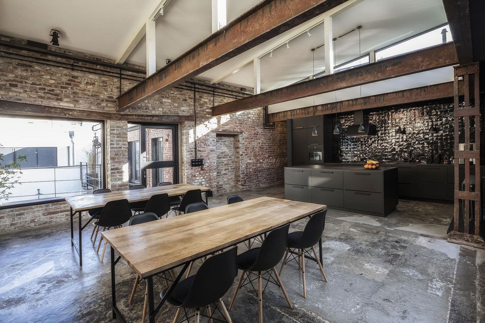 Prodej domu 360 m², pozemek 403 m², Jahnstraße 16a, Düsseldorf, Severní Porýní-Vestfálsko Prodej domu 360 m², pozemek 403 m², Jahnstraße 16a, Düsseldorf, Severní Porýní-Vestfálsko