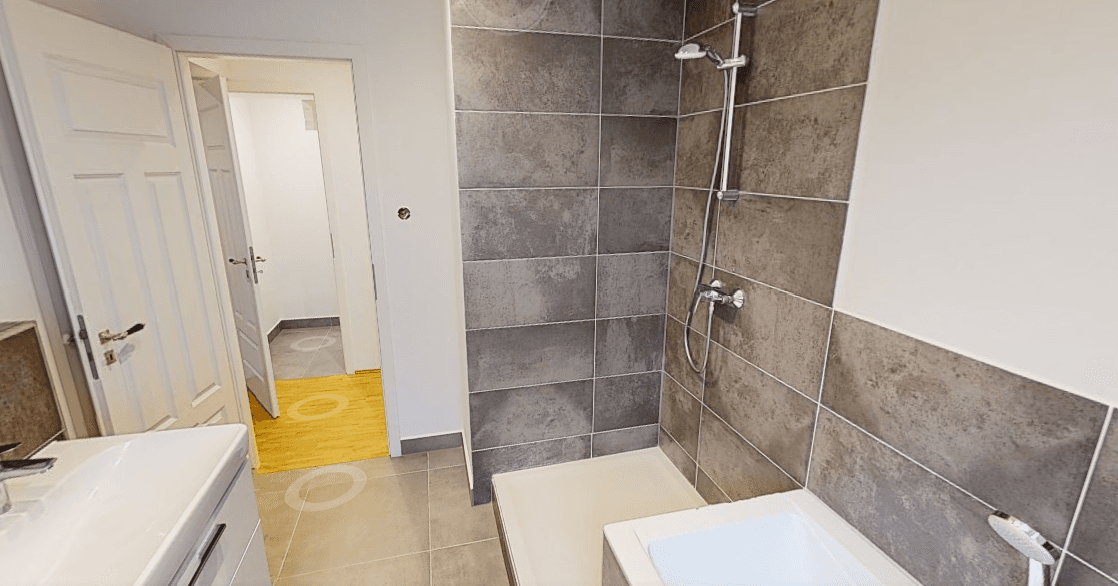 Pronájem bytu 4+1 96 m², Ostheimstraße 7, Leipzig, Sasko Pronájem bytu 4+1 96 m², Ostheimstraße 7, Leipzig, Sasko