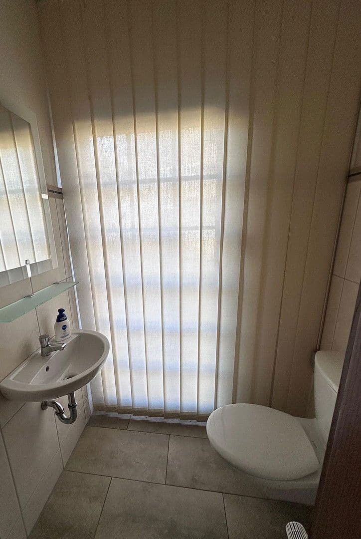 Prodej domu 228 m², pozemek 1.058 m², Solingen, Severní Porýní-Vestfálsko Prodej domu 228 m², pozemek 1.058 m², Solingen, Severní Porýní-Vestfálsko