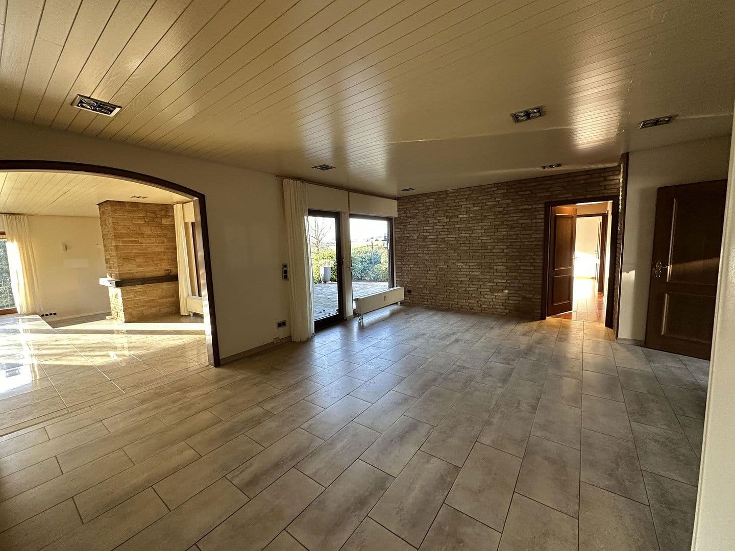 Prodej domu 228 m², pozemek 1.058 m², Solingen, Severní Porýní-Vestfálsko Prodej domu 228 m², pozemek 1.058 m², Solingen, Severní Porýní-Vestfálsko