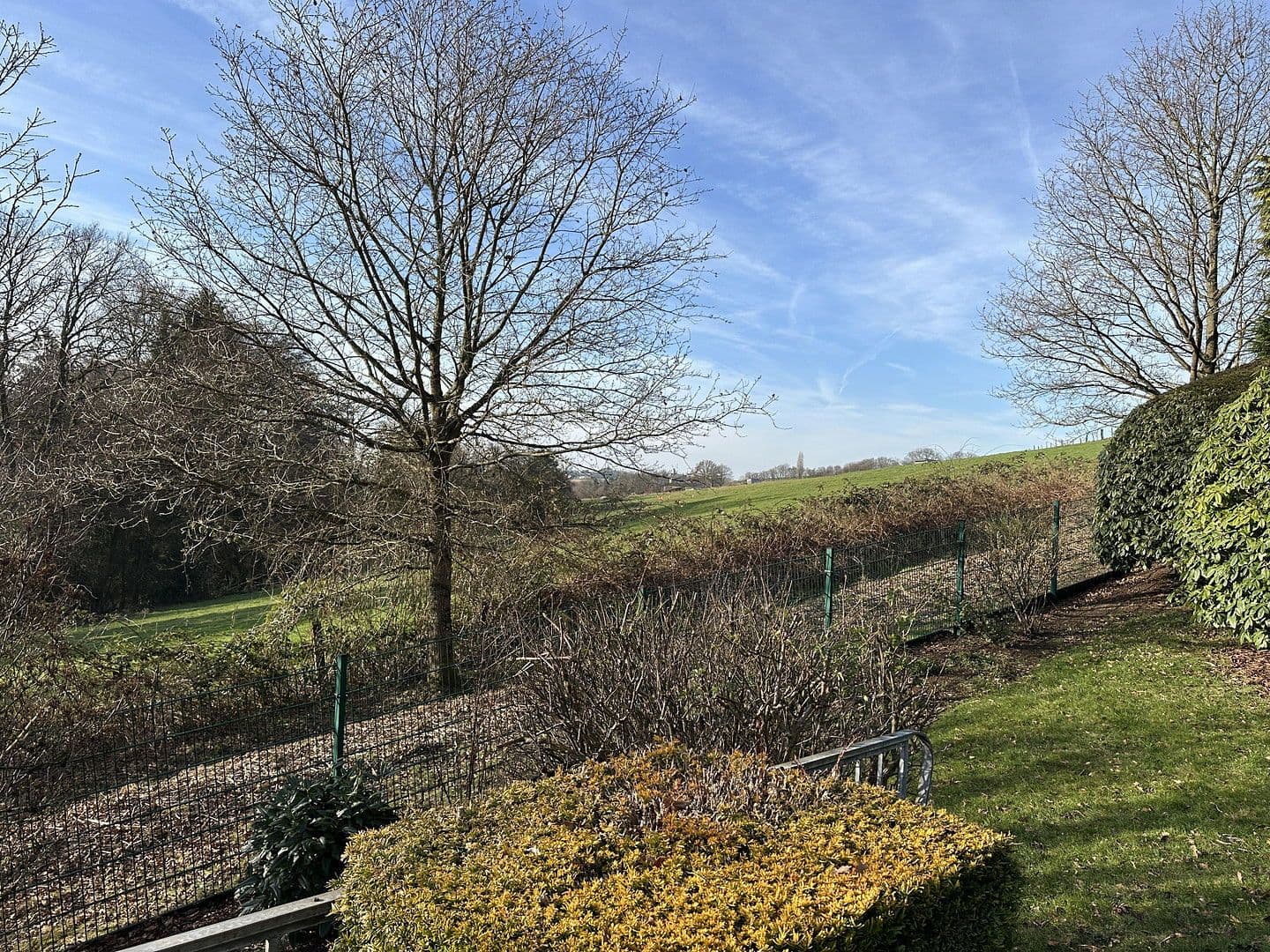 Prodej domu 228 m², pozemek 1.058 m², Solingen, Severní Porýní-Vestfálsko Prodej domu 228 m², pozemek 1.058 m², Solingen, Severní Porýní-Vestfálsko