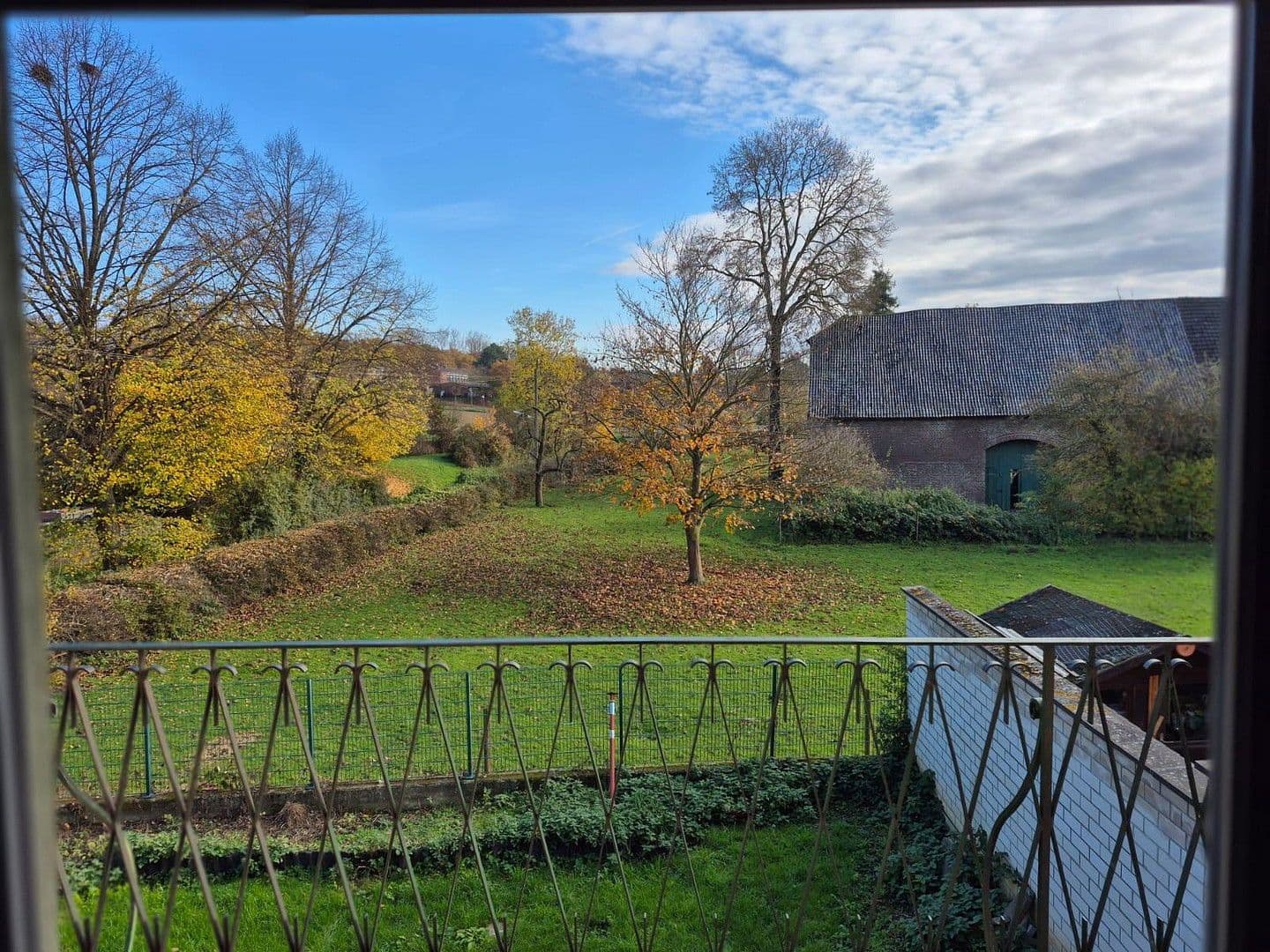 Prodej domu 203 m², pozemek 623 m², Weilerswist, Severní Porýní-Vestfálsko Prodej domu 203 m², pozemek 623 m², Weilerswist, Severní Porýní-Vestfálsko