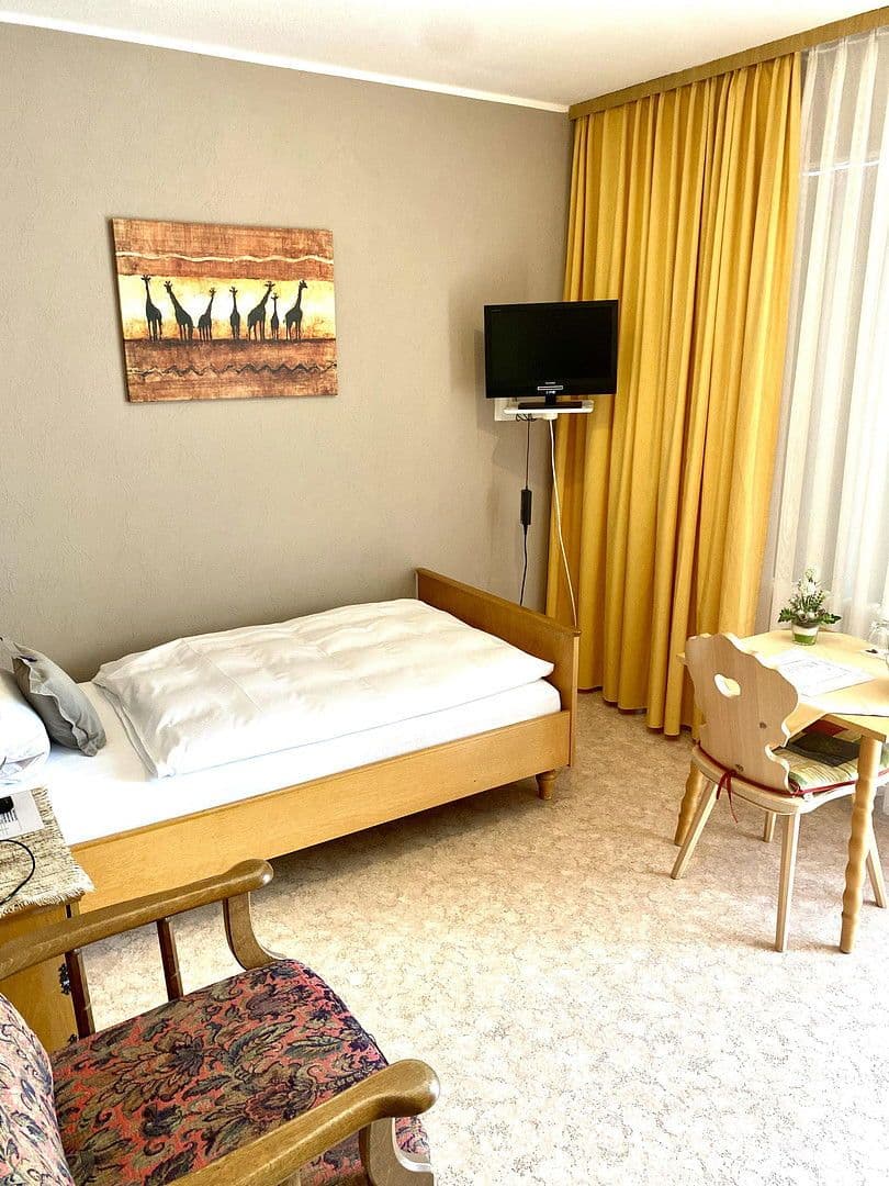 Prodej nebytového prostoru 1.445 m², Bad Soden-Salmünster, Hessen Prodej nebytového prostoru 1.445 m², Bad Soden-Salmünster, Hessen