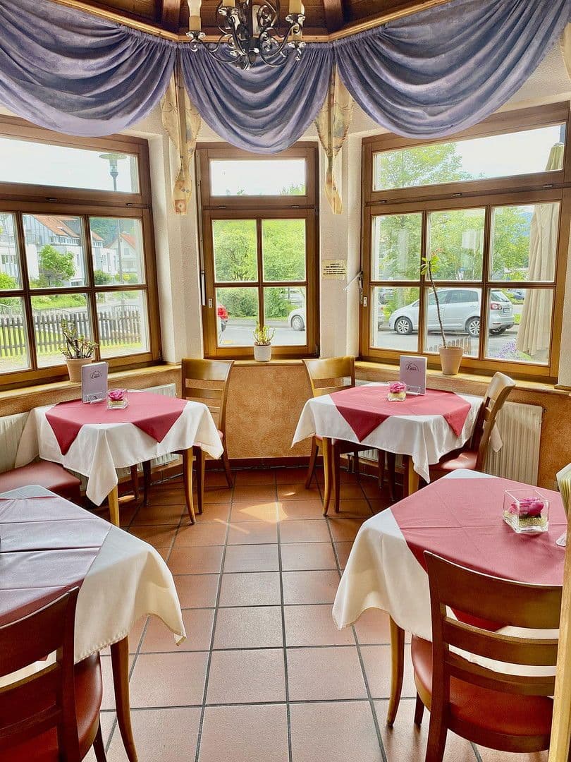 Prodej nebytového prostoru 1.445 m², Bad Soden-Salmünster, Hessen Prodej nebytového prostoru 1.445 m², Bad Soden-Salmünster, Hessen