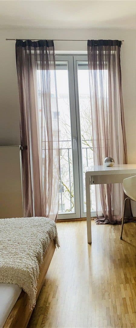 Pronájem bytu 3+1 88 m², St. Cajetan Str. 29, München, Bavorsko Pronájem bytu 3+1 88 m², St. Cajetan Str. 29, München, Bavorsko