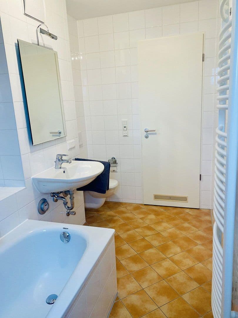 Pronájem bytu 3+1 88 m², St. Cajetan Str. 29, München, Bavorsko Pronájem bytu 3+1 88 m², St. Cajetan Str. 29, München, Bavorsko