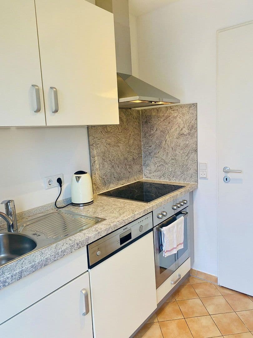 Pronájem bytu 3+1 88 m², St. Cajetan Str. 29, München, Bavorsko Pronájem bytu 3+1 88 m², St. Cajetan Str. 29, München, Bavorsko