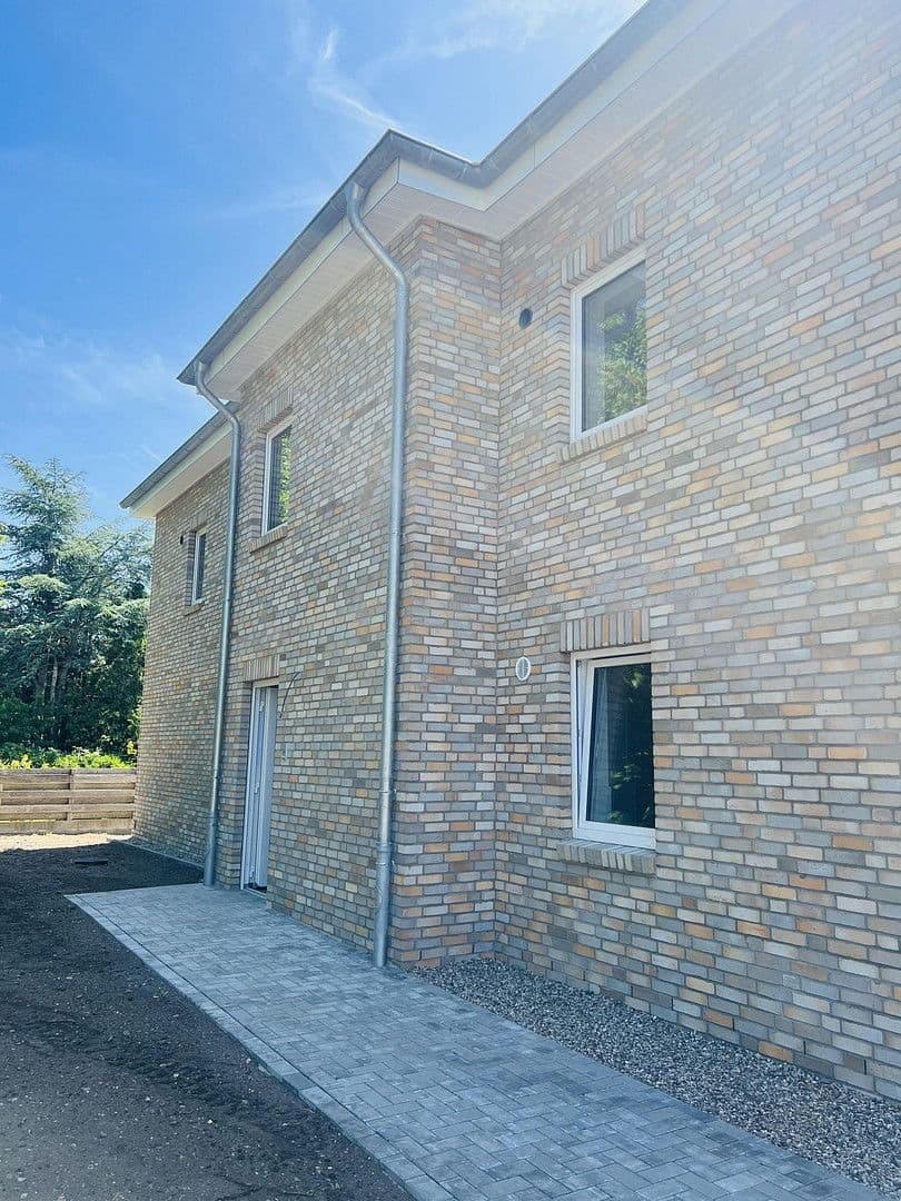 Pronájem bytu 3+1 78 m², Hauptstr. 27, Groß Rheide, Šlesvicko-Holštýnsko Pronájem bytu 3+1 78 m², Hauptstr. 27, Groß Rheide, Šlesvicko-Holštýnsko