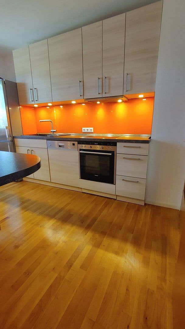 Prodej bytu 4+1 87 m², Leipziger Straße 24, Wiesbaden Bierstadt, Hessen Prodej bytu 4+1 87 m², Leipziger Straße 24, Wiesbaden Bierstadt, Hessen