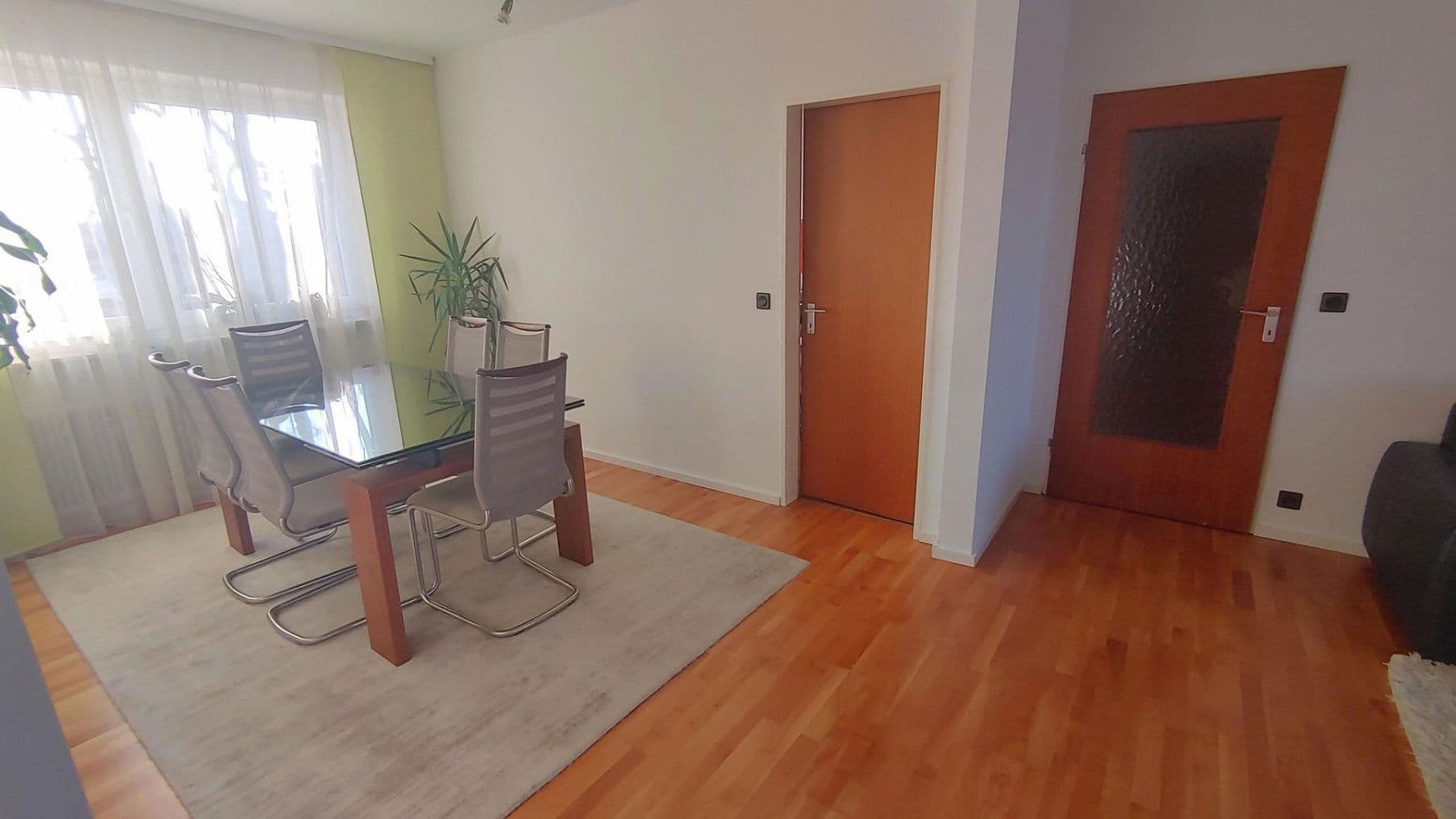 Prodej bytu 4+1 87 m², Leipziger Straße 24, Wiesbaden Bierstadt, Hessen Prodej bytu 4+1 87 m², Leipziger Straße 24, Wiesbaden Bierstadt, Hessen