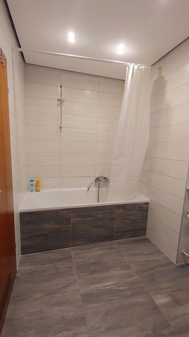 Prodej bytu 4+1 87 m², Leipziger Straße 24, Wiesbaden Bierstadt, Hessen Prodej bytu 4+1 87 m², Leipziger Straße 24, Wiesbaden Bierstadt, Hessen