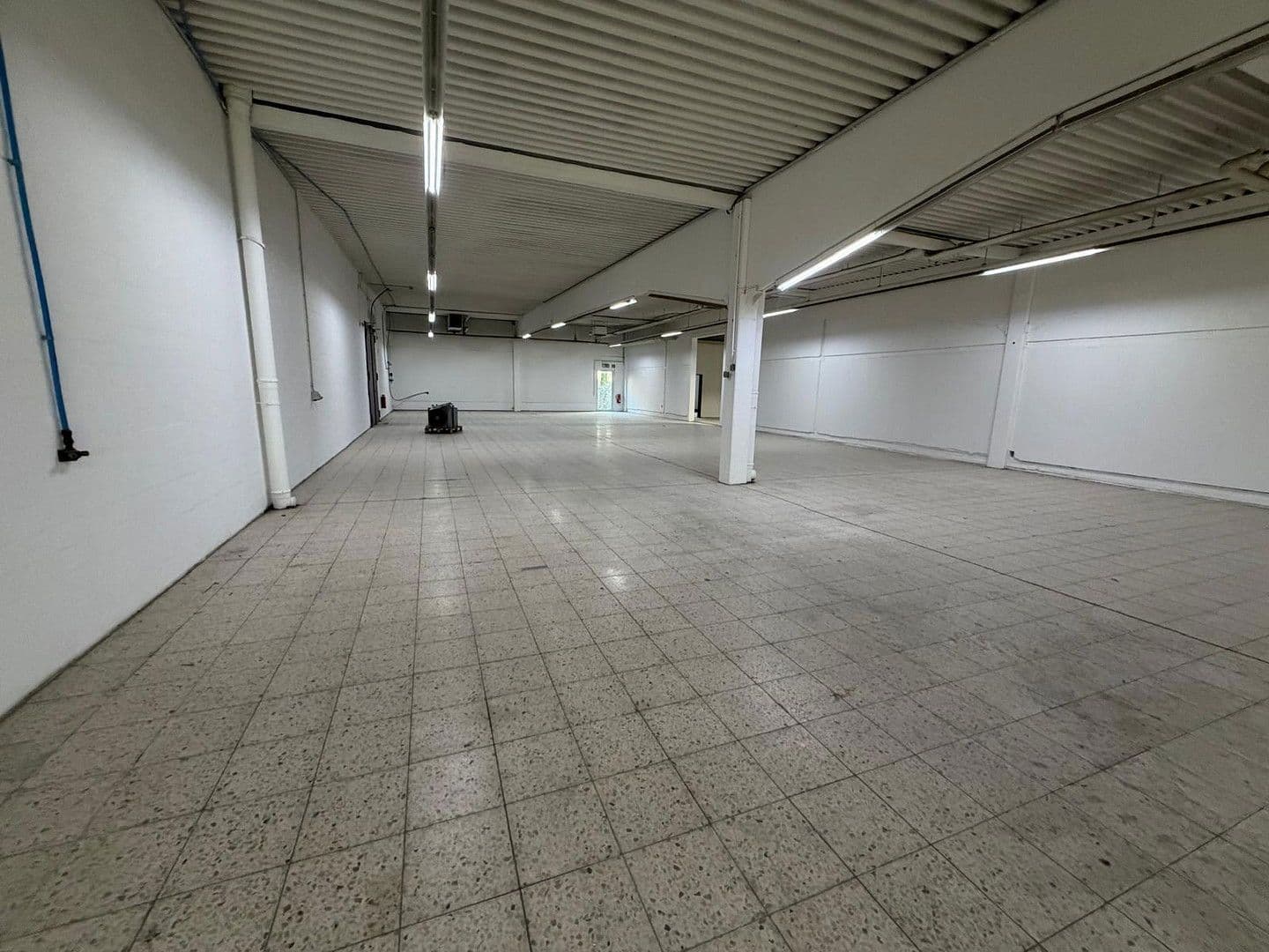 Pronájem nebytového prostoru 459 m², Meißener Dorfstraße 35, Minden, Severní Porýní-Vestfálsko Pronájem nebytového prostoru 459 m², Meißener Dorfstraße 35, Minden, Severní Porýní-Vestfálsko