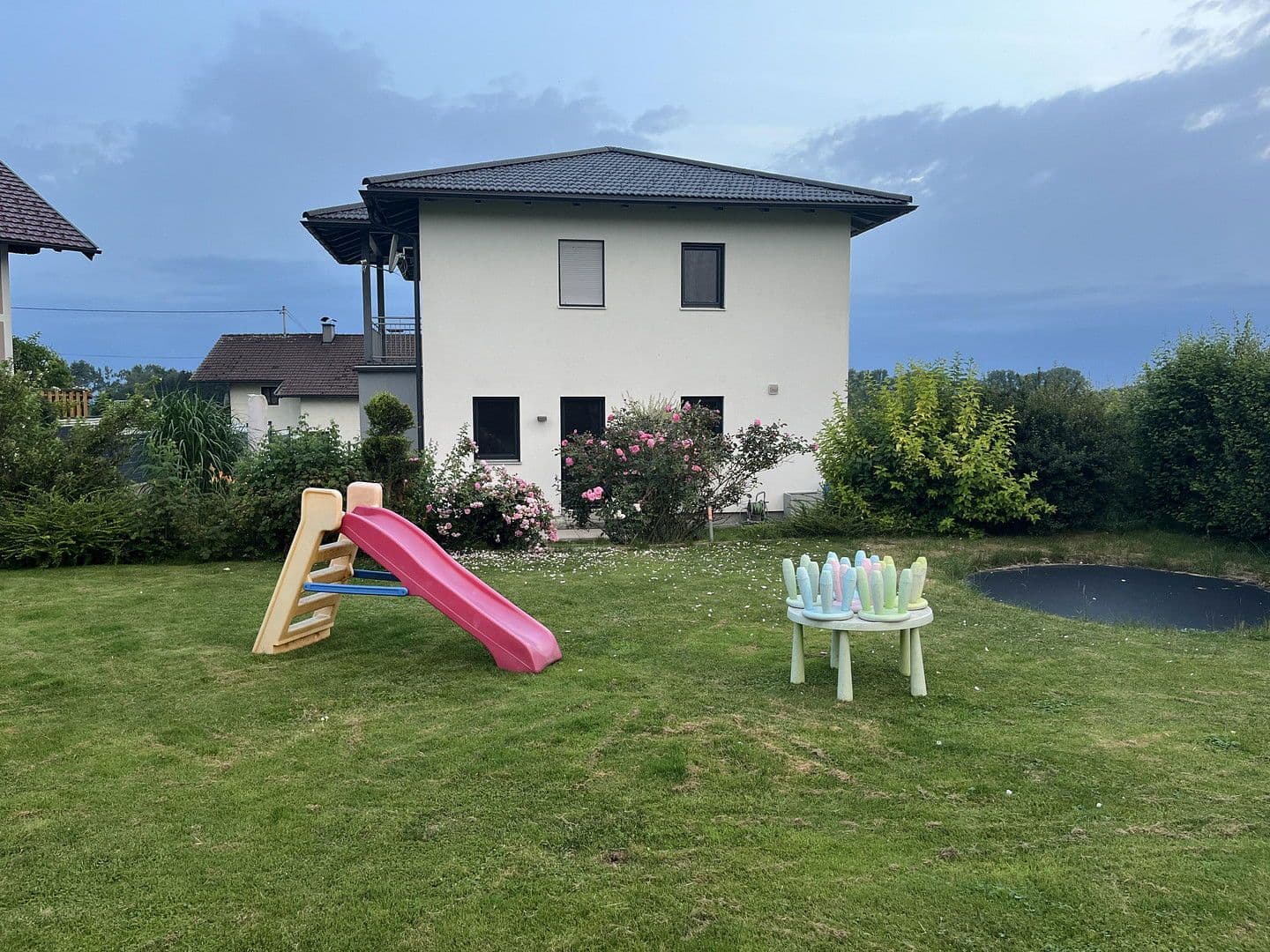 Prodej domu 137 m², pozemek 967 m², Otterfing 14, Feldkirchen bei Mattighofen, Horní Rakousko Prodej domu 137 m², pozemek 967 m², Otterfing 14, Feldkirchen bei Mattighofen, Horní Rakousko