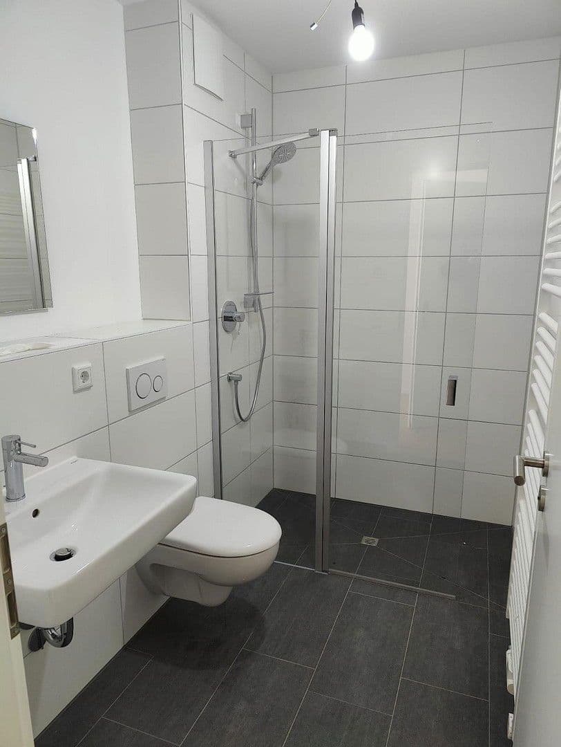 Pronájem bytu 1+1 26 m², Maximilianstr. 43, Nürnberg, Bavorsko Pronájem bytu 1+1 26 m², Maximilianstr. 43, Nürnberg, Bavorsko