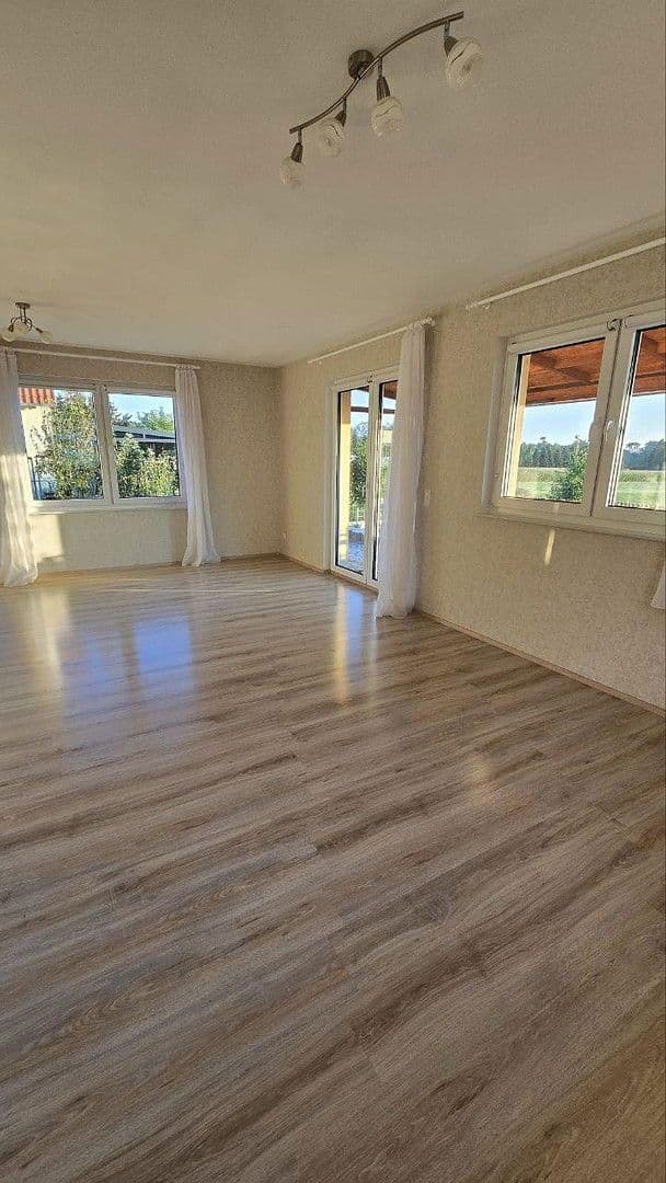 Prodej domu 120 m², pozemek 883 m², Dürrlauingen, Bavorsko Prodej domu 120 m², pozemek 883 m², Dürrlauingen, Bavorsko