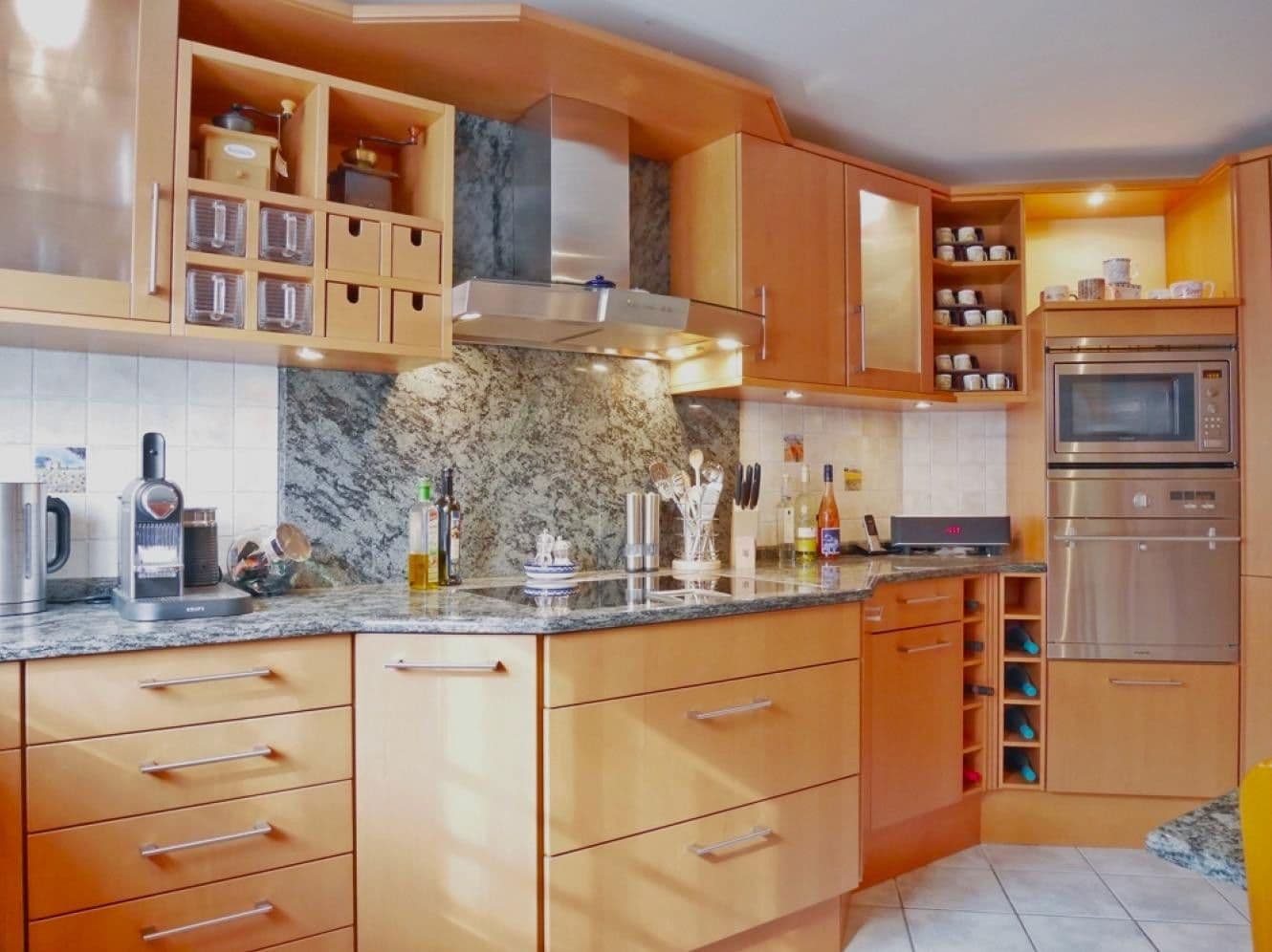 Prodej domu 200 m², pozemek 328 m², Bad Vilbel, Hessen Prodej domu 200 m², pozemek 328 m², Bad Vilbel, Hessen