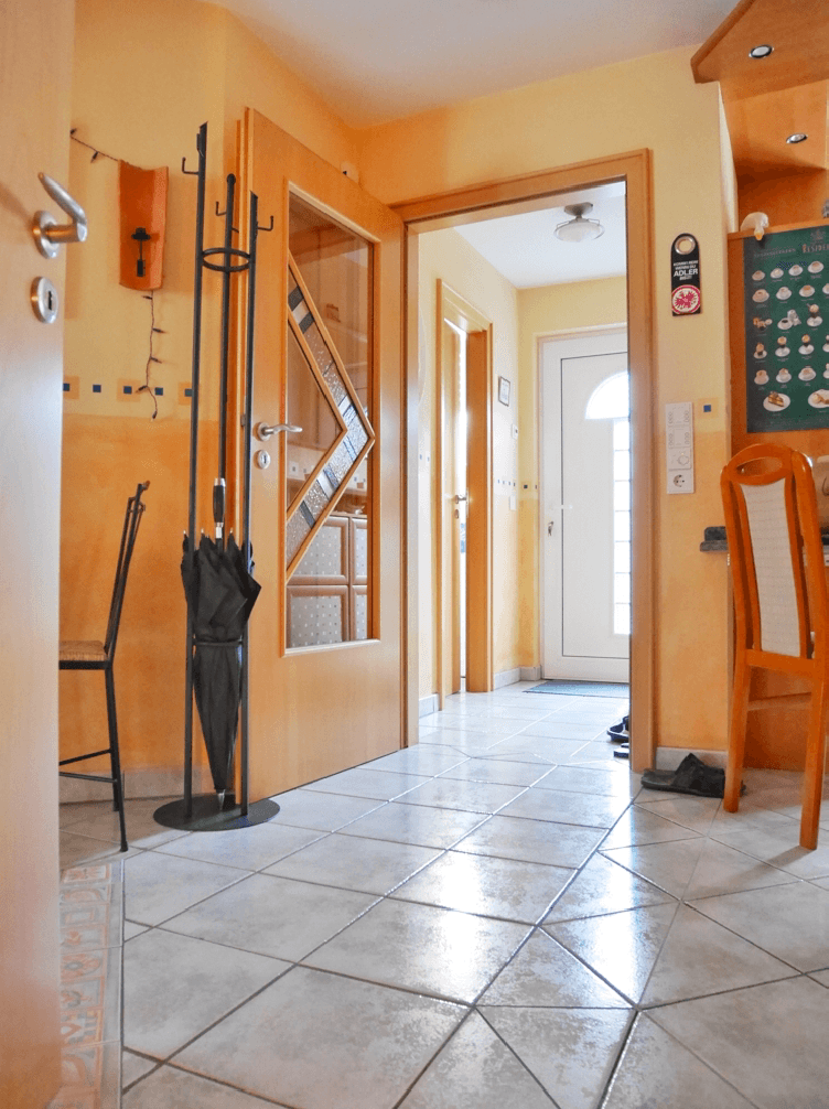 Prodej domu 200 m², pozemek 328 m², Bad Vilbel, Hessen Prodej domu 200 m², pozemek 328 m², Bad Vilbel, Hessen