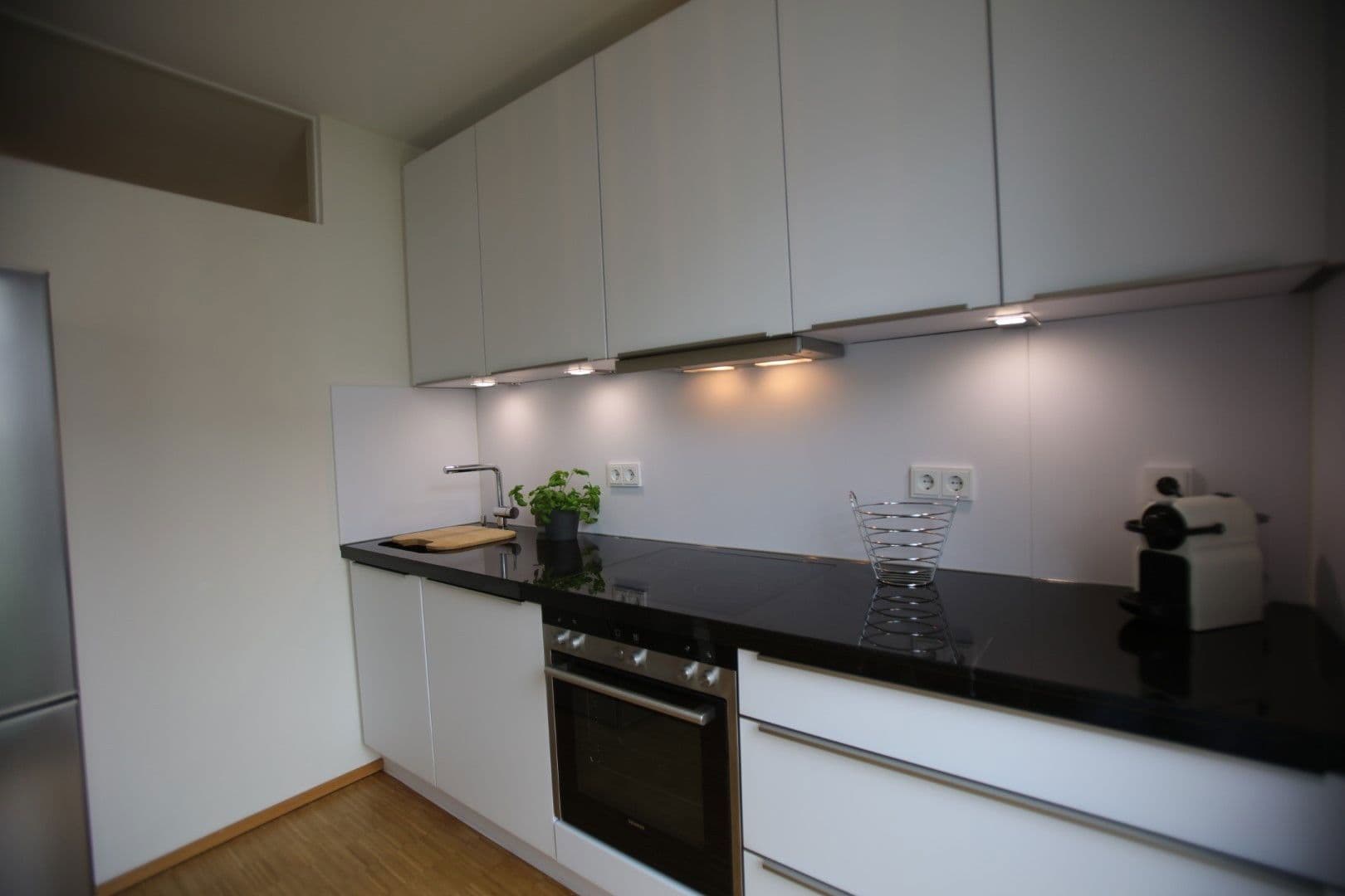 Pronájem bytu 2+1 53 m², Paul-Heyse-Str 31a, München, Bavorsko Pronájem bytu 2+1 53 m², Paul-Heyse-Str 31a, München, Bavorsko