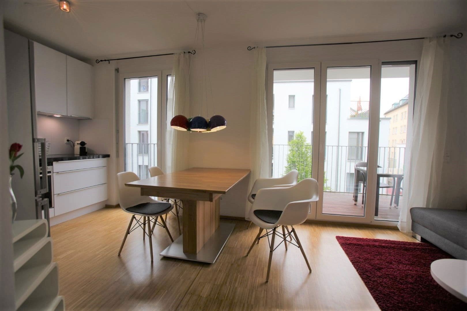 Pronájem bytu 2+1 53 m², Paul-Heyse-Str 31a, München, Bavorsko Pronájem bytu 2+1 53 m², Paul-Heyse-Str 31a, München, Bavorsko