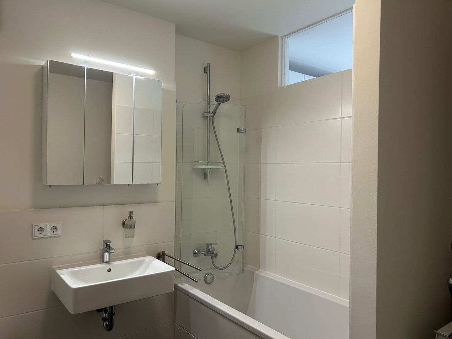 Pronájem bytu 2+1 53 m², Paul-Heyse-Str 31a, München, Bavorsko Pronájem bytu 2+1 53 m², Paul-Heyse-Str 31a, München, Bavorsko