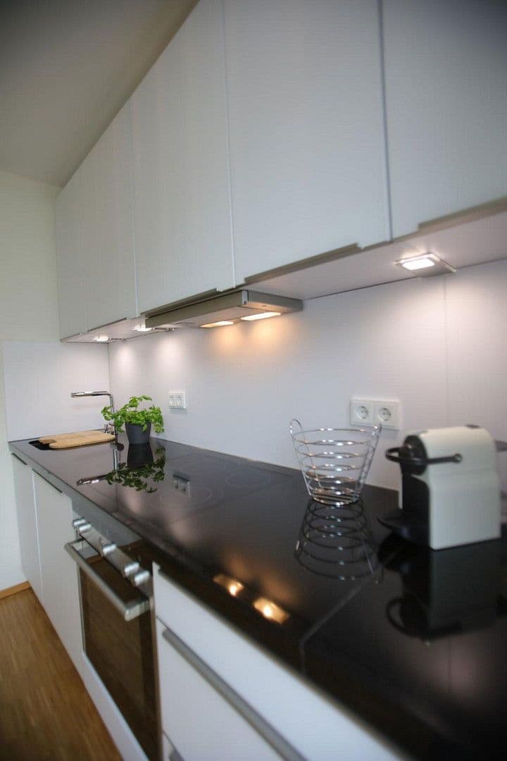 Pronájem bytu 2+1 53 m², Paul-Heyse-Str 31a, München, Bavorsko Pronájem bytu 2+1 53 m², Paul-Heyse-Str 31a, München, Bavorsko