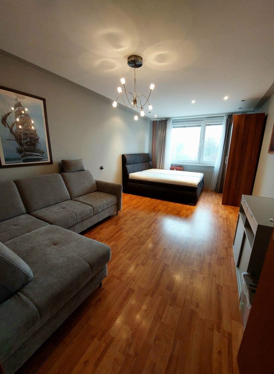 Prodej bytu 3+1 75 m², Leopoldova, Praha, Praha Prodej bytu 3+1 75 m², Leopoldova, Praha, Praha