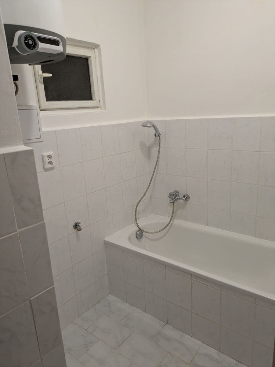 Pronájem bytu 1+kk 35 m², Sdružení, Praha, Praha Pronájem bytu 1+kk 35 m², Sdružení, Praha, Praha