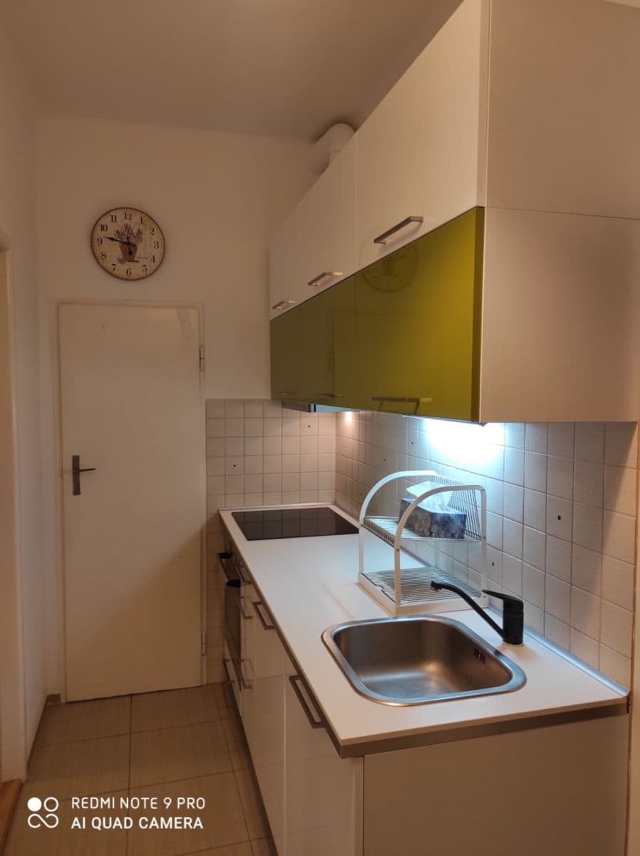 Prodej bytu 2+1 44 m², Písecká, Praha, Praha Prodej bytu 2+1 44 m², Písecká, Praha, Praha