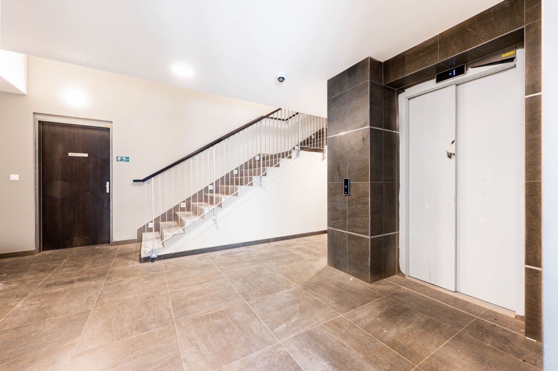 Pronájem bytu 1+kk 36 m², Kotlaska, Praha, Praha Pronájem bytu 1+kk 36 m², Kotlaska, Praha, Praha