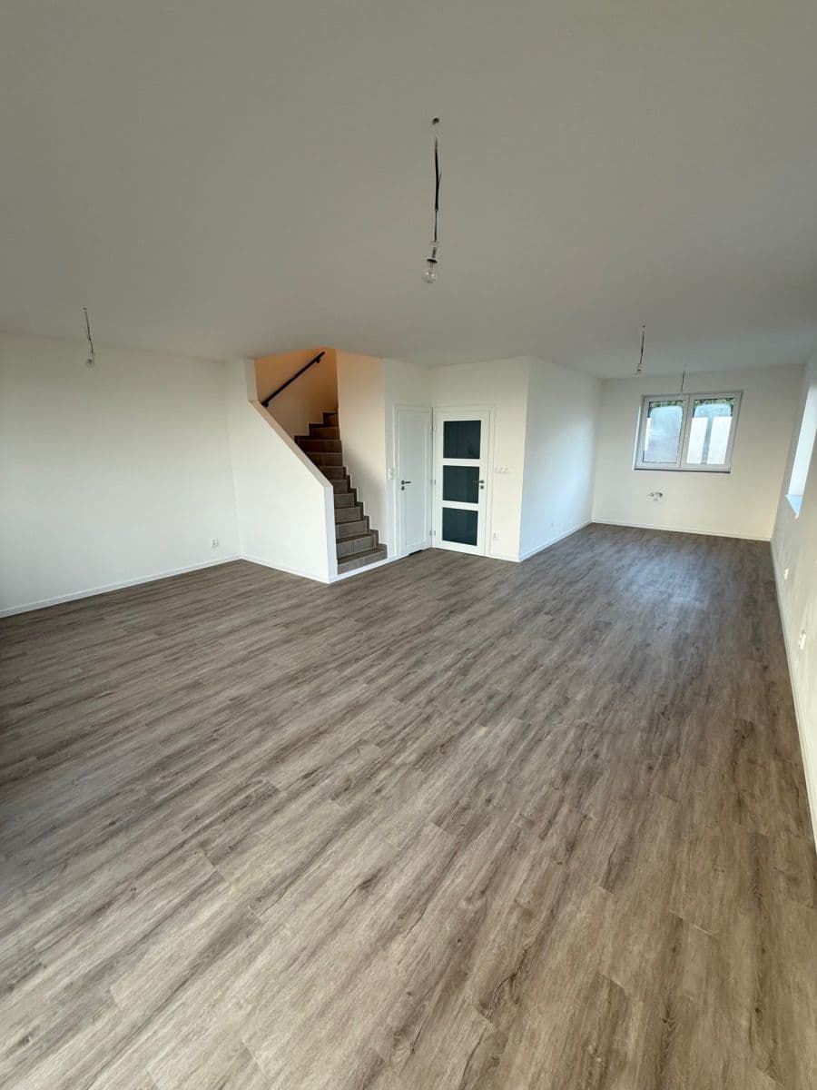 Prodej bytu 4+kk 110 m², Strančice, Středočeský kraj Prodej bytu 4+kk 110 m², Strančice, Středočeský kraj