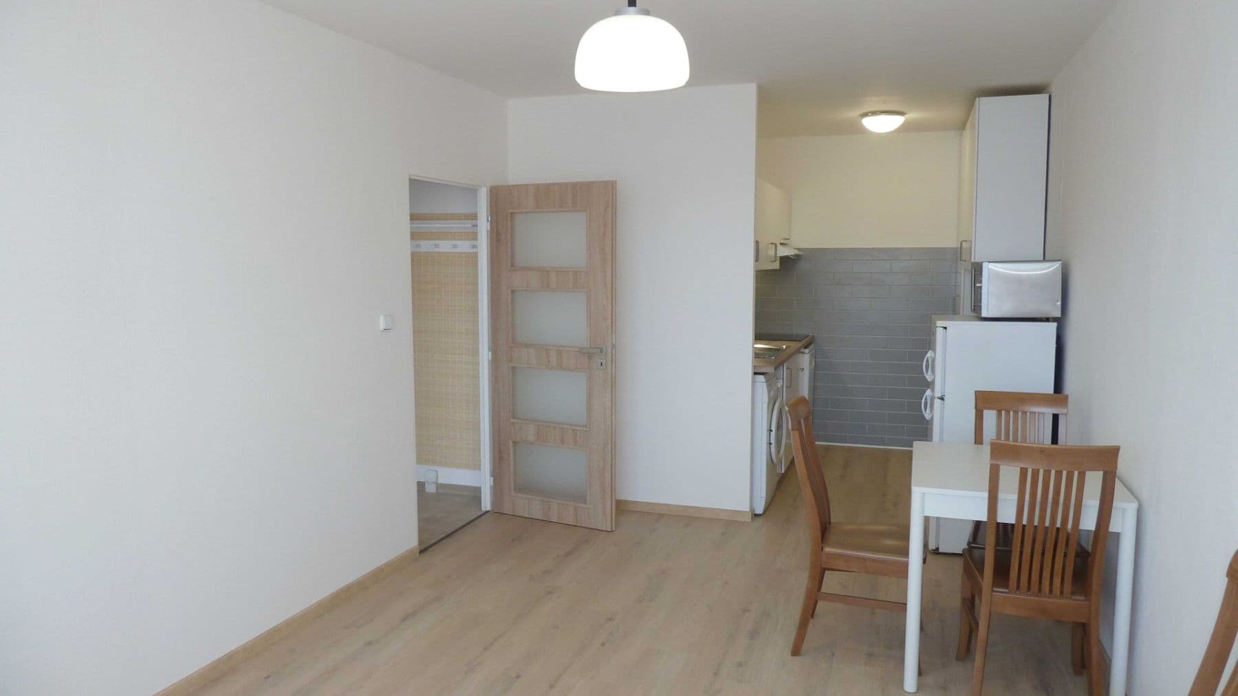 Pronájem bytu 2+kk 43 m², Bellušova, Praha, Praha Pronájem bytu 2+kk 43 m², Bellušova, Praha, Praha
