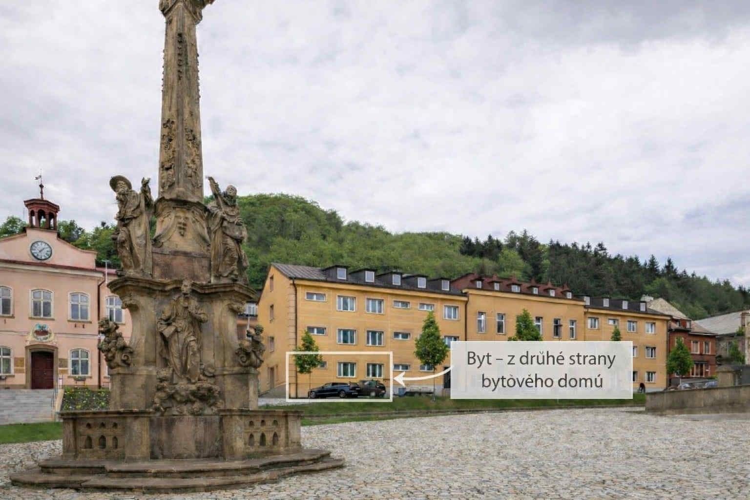 Pronájem bytu 2+kk 50 m², Rýchorské náměstí, Žacléř, Královéhradecký kraj Pronájem bytu 2+kk 50 m², Rýchorské náměstí, Žacléř, Královéhradecký kraj