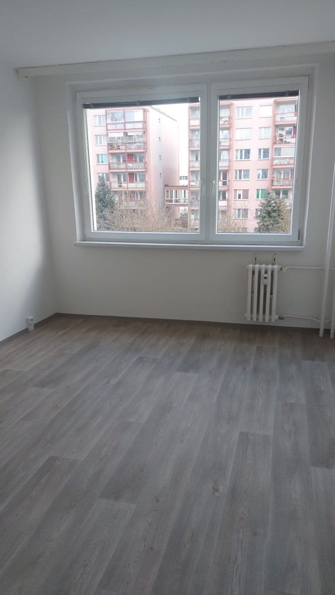 Pronájem bytu 3+1 74 m², Petýrkova, Praha, Praha Pronájem bytu 3+1 74 m², Petýrkova, Praha, Praha