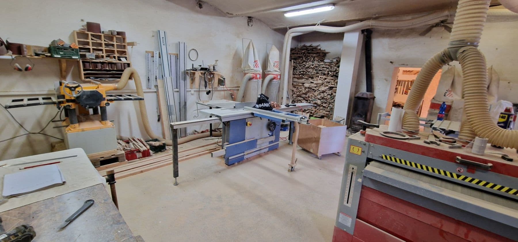 Pronájem nebytového prostoru 100 m², J. Štulíka, Zvole, Středočeský kraj Pronájem nebytového prostoru 100 m², J. Štulíka, Zvole, Středočeský kraj