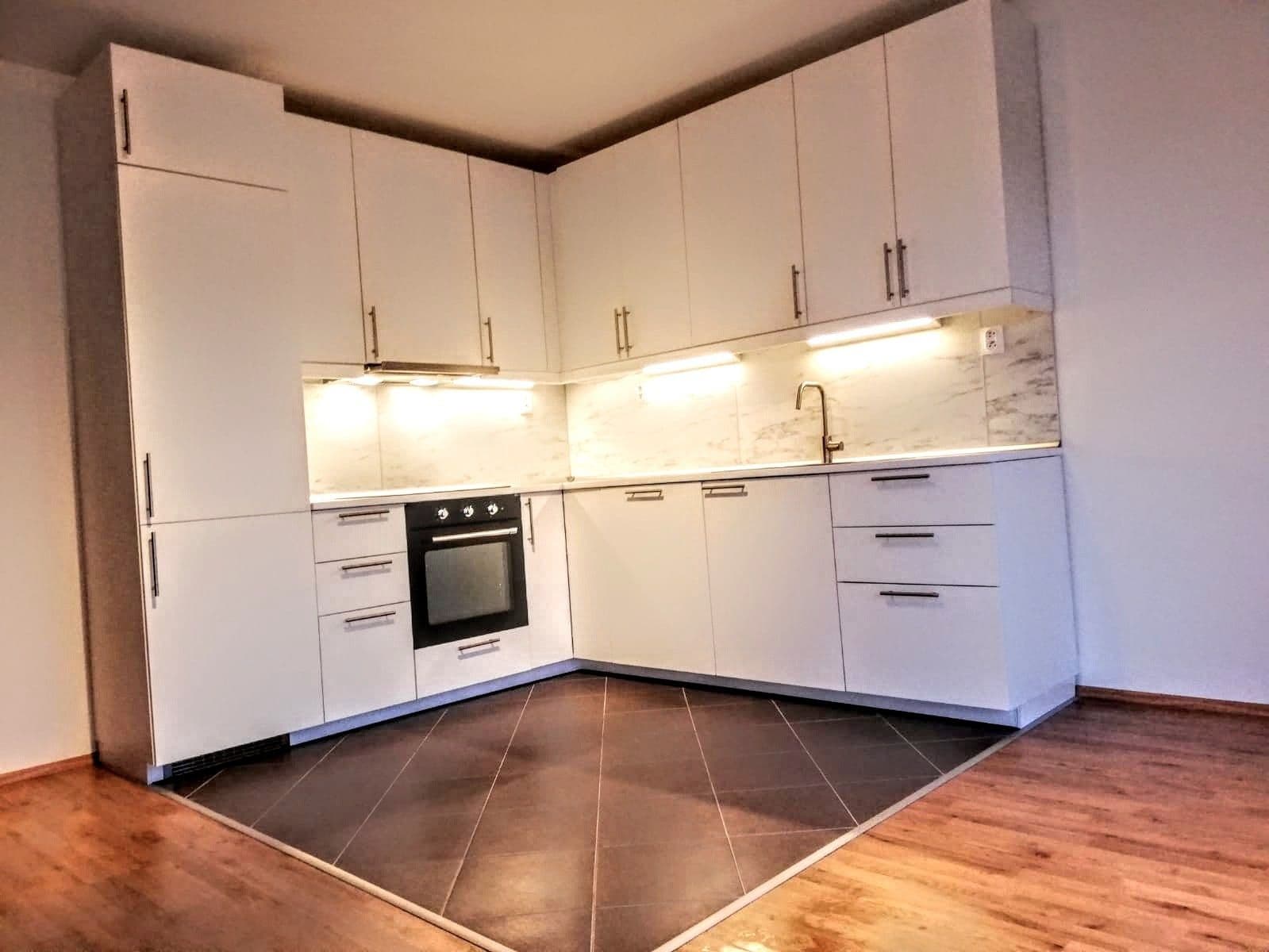 Pronájem bytu 2+kk 50 m², U Hostavického potoka, Praha, Praha Pronájem bytu 2+kk 50 m², U Hostavického potoka, Praha, Praha
